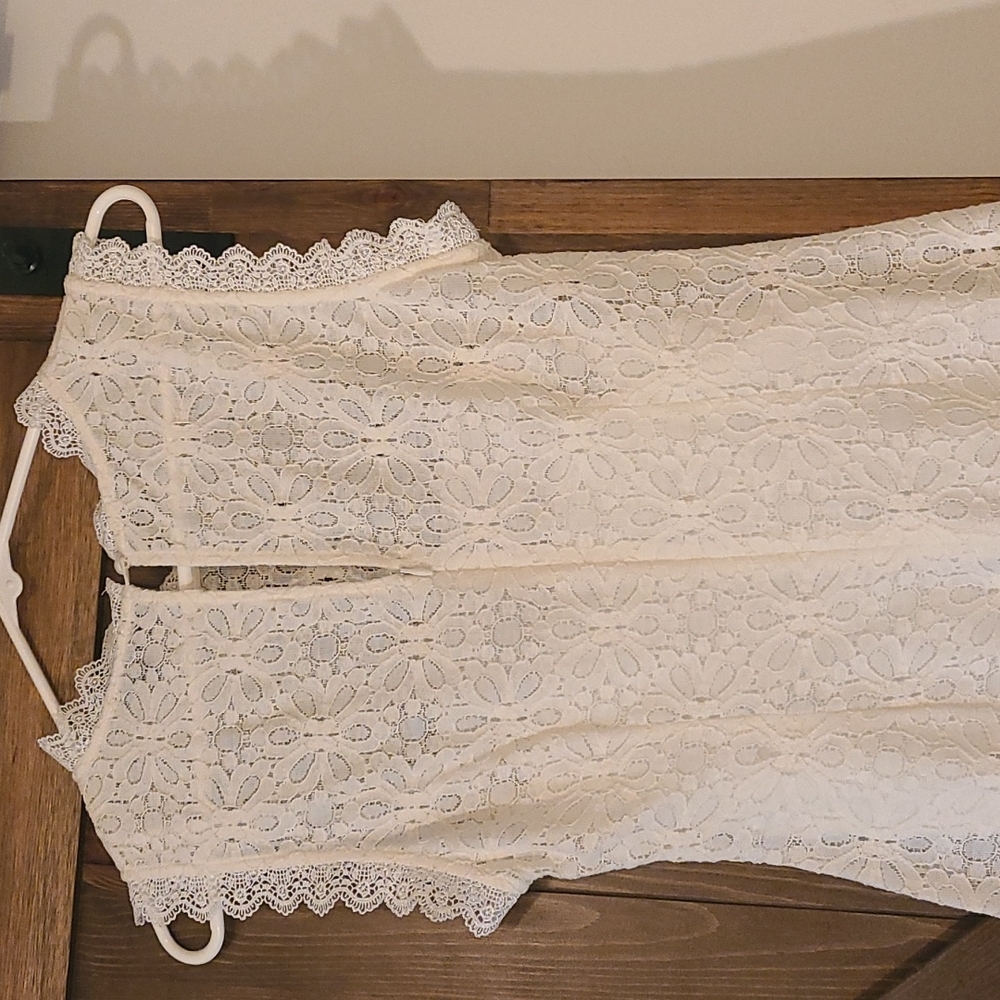 Cream mini dress. - Picture 2 of 4